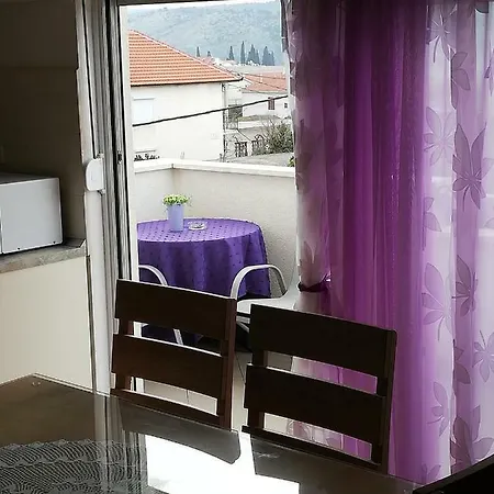 Mala Kate Apartament *