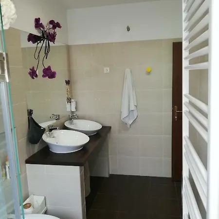 Mala Kate Apartament *